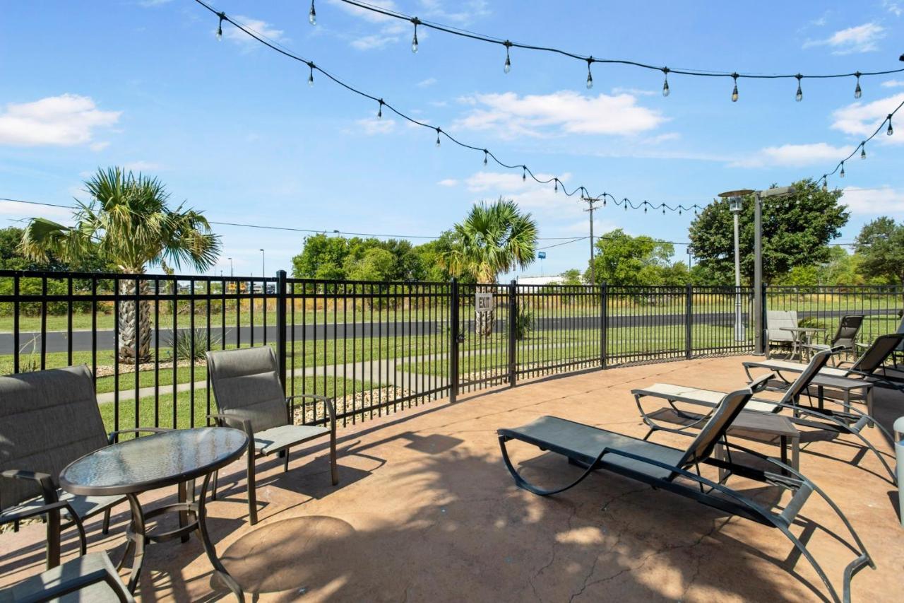 Holiday Inn Hotel & Suites Waco Northwest By Ihg Bellmead Buitenkant foto