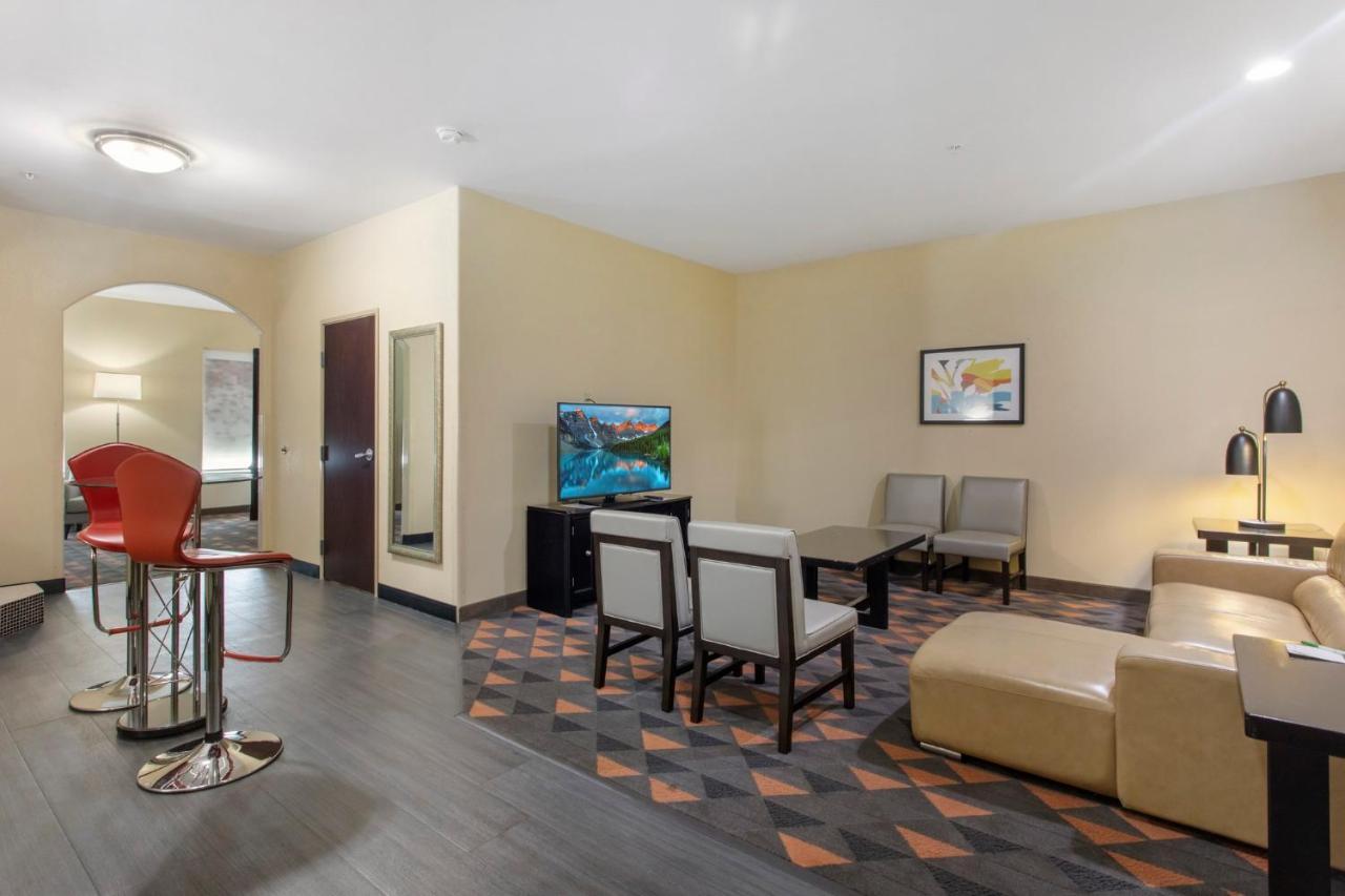 Holiday Inn Hotel & Suites Waco Northwest By Ihg Bellmead Buitenkant foto