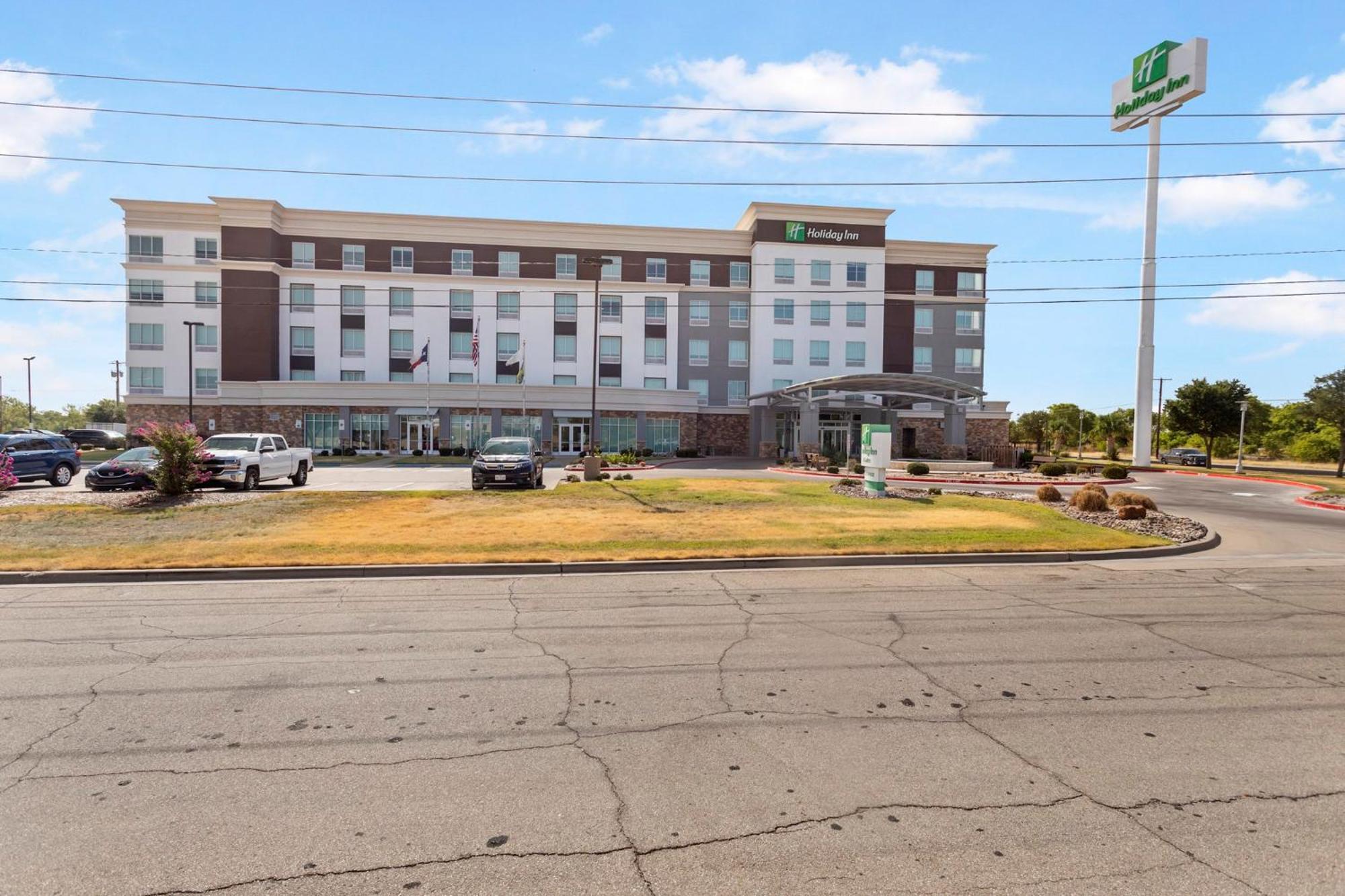 Holiday Inn Hotel & Suites Waco Northwest By Ihg Bellmead Buitenkant foto